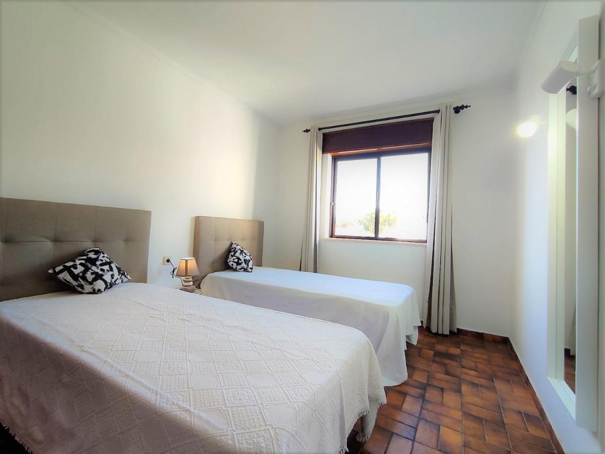 Apartamento V2 Pedro - By Bedzy อัลบูเฟรา ภายนอก รูปภาพ