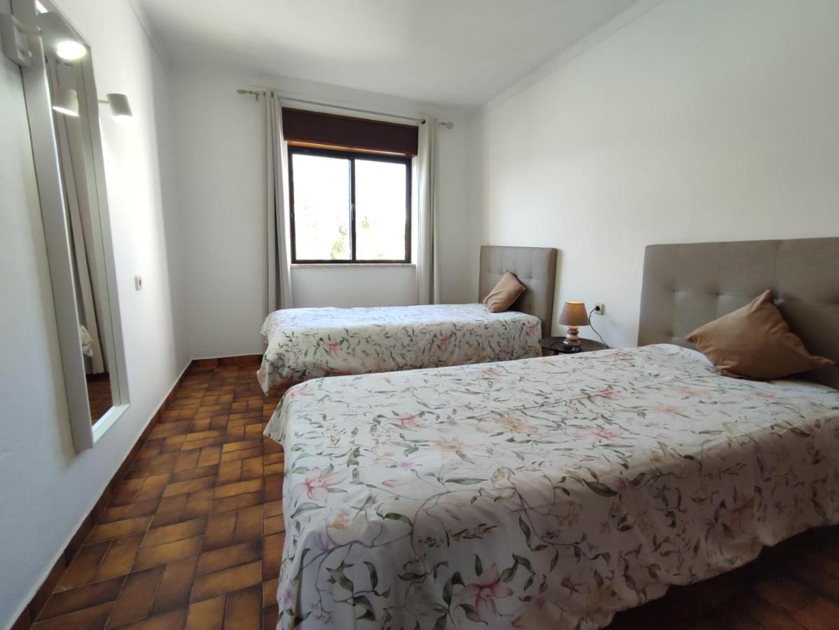 Apartamento V2 Pedro - By Bedzy อัลบูเฟรา ภายนอก รูปภาพ
